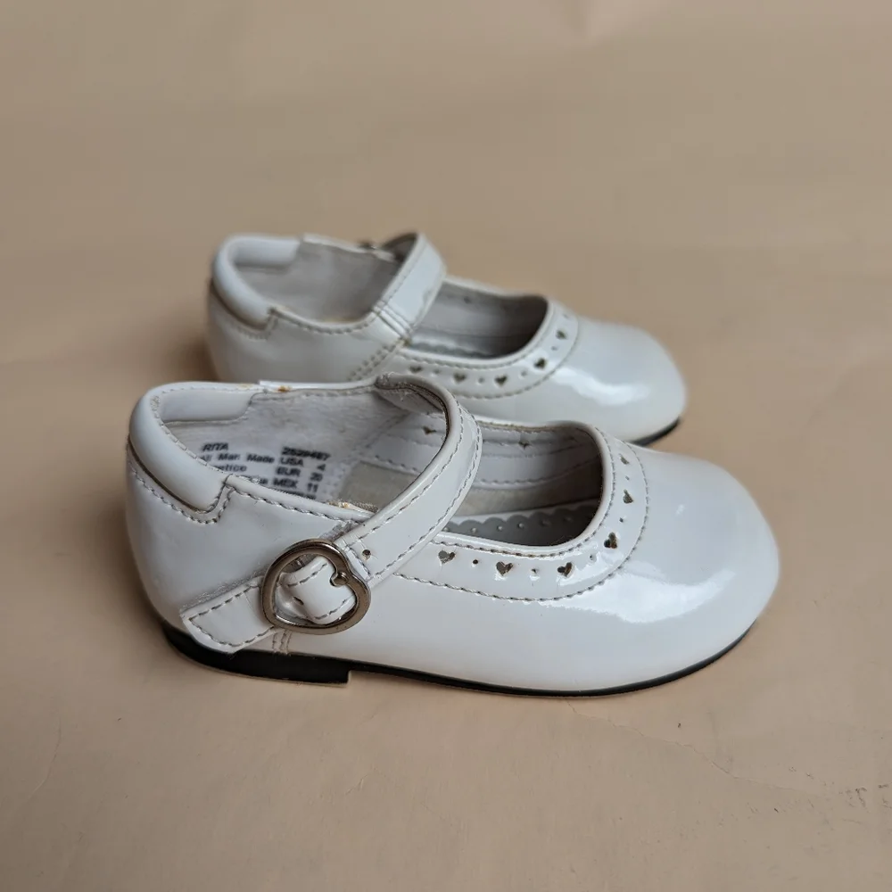 George White Mary Jane Baby Shoes Size 4 - Picture 3 of 7